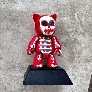 Toy2r 2.5" Qee series 4 X-Ray Cat toyer Kidrobot